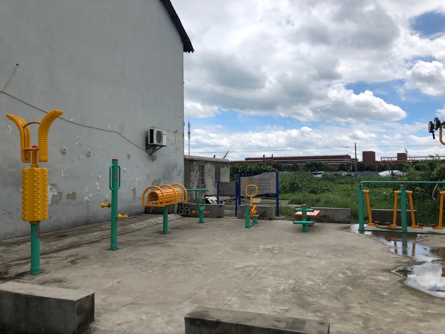 彭渡村E健身苑點(diǎn)