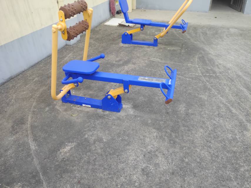 腹背屈伸訓練器