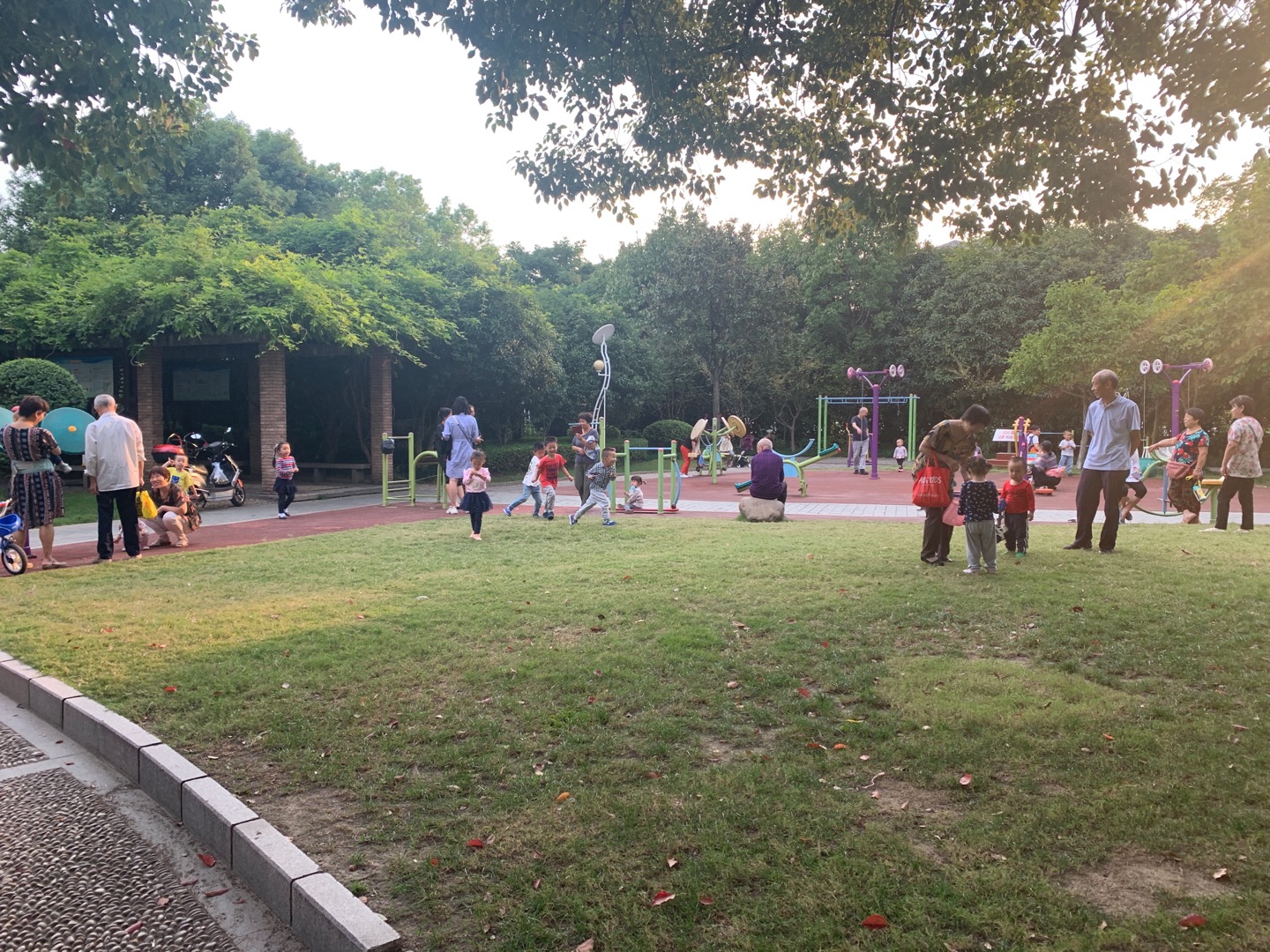 松樂苑綠舟苑健身點