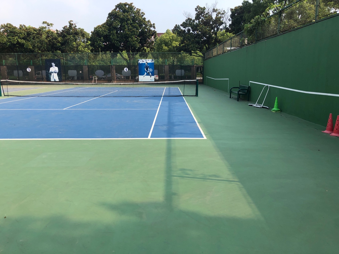 馬橋鎮(zhèn)強(qiáng)恕網(wǎng)球場(chǎng)