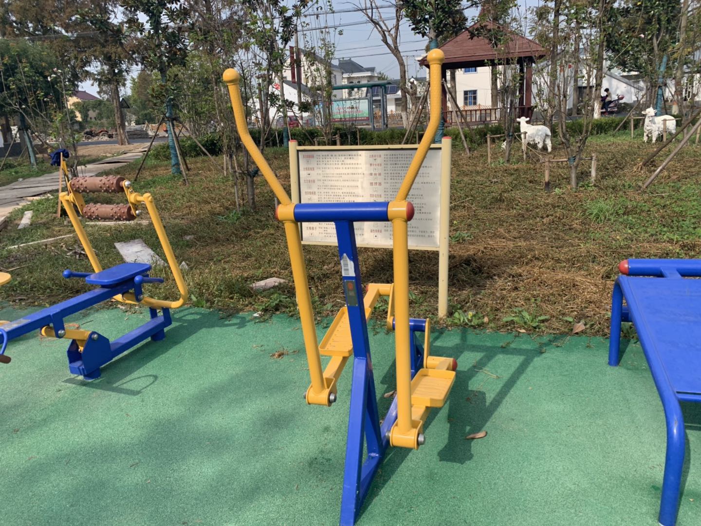 室外橢圓機(jī) 室外橢圓機(jī)