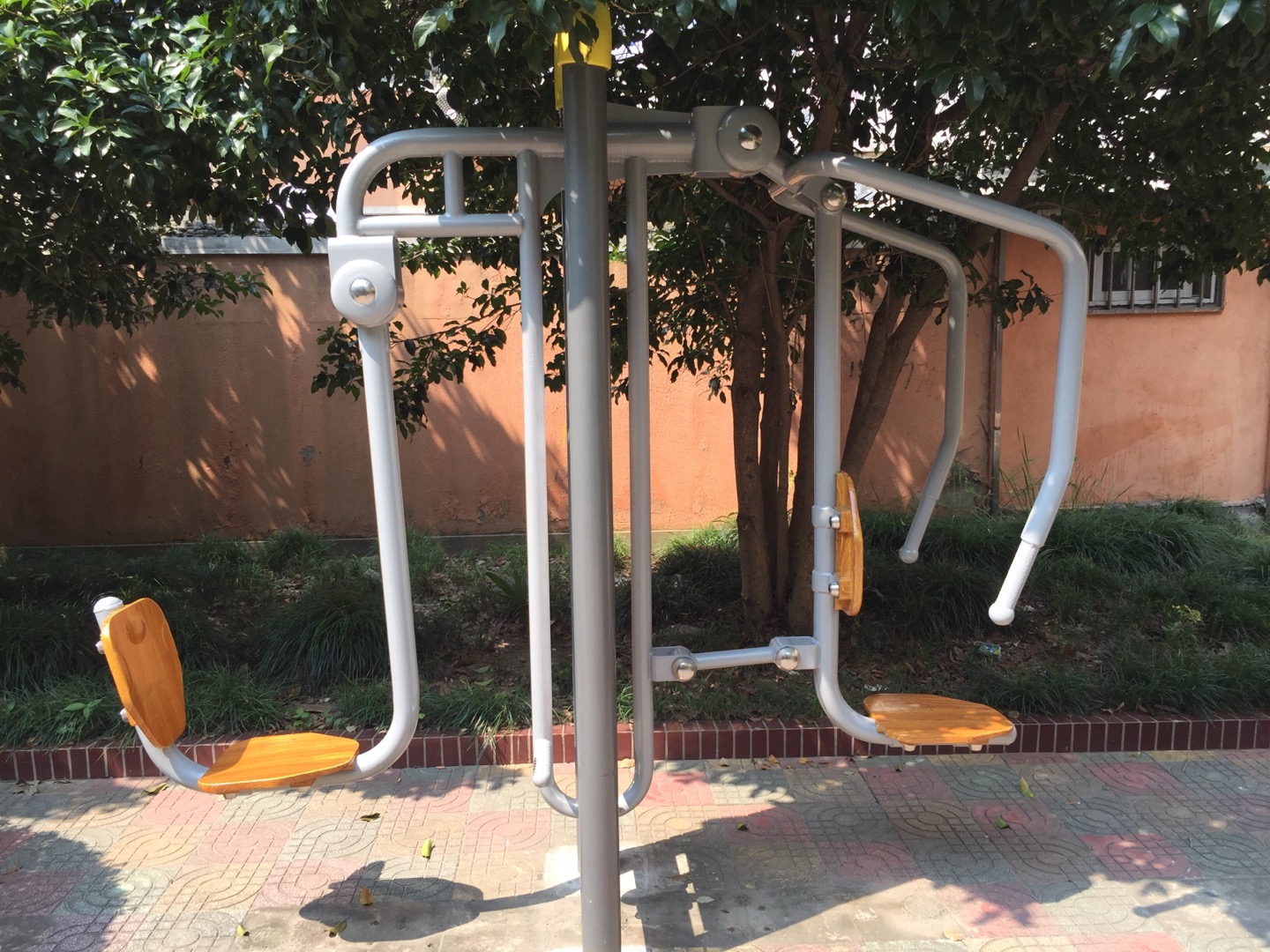 上下肢訓(xùn)練器