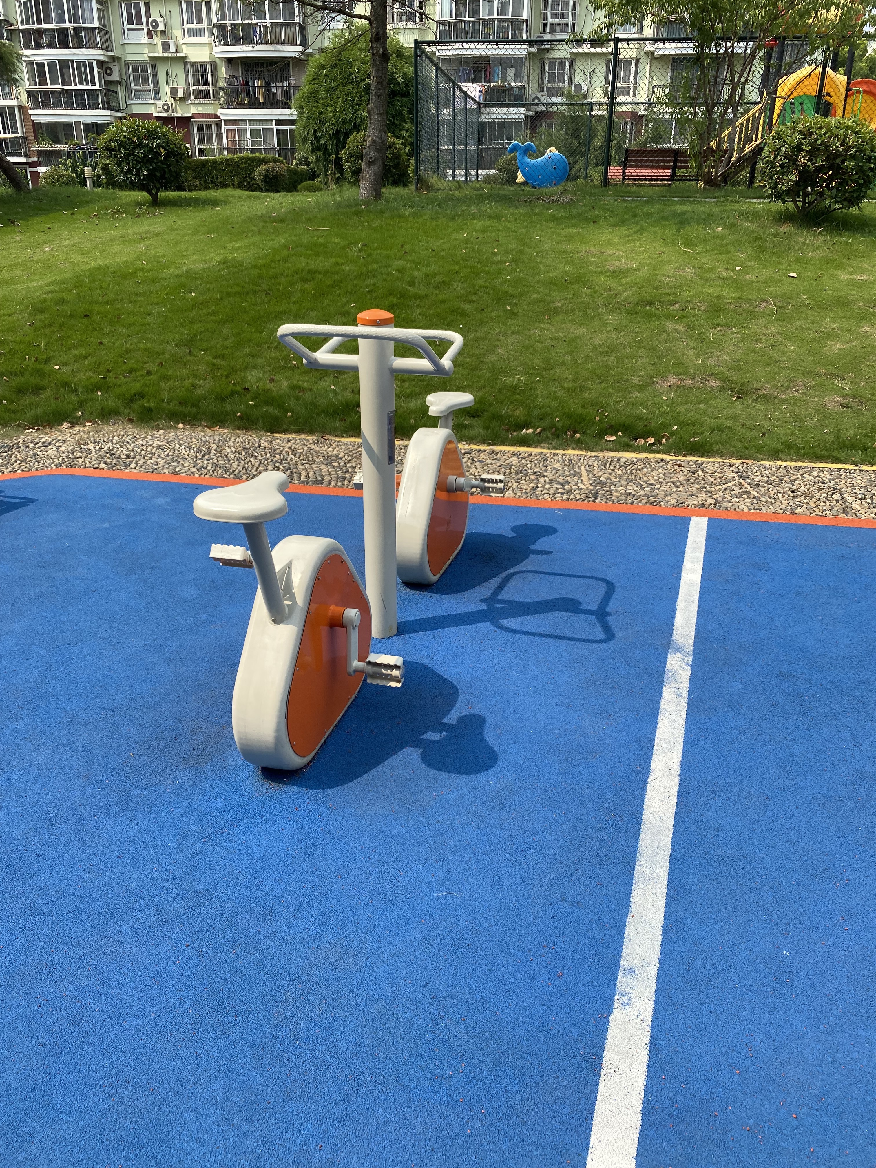 兒童娛樂(lè)設(shè)施