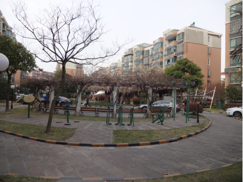 富特三村健身點2