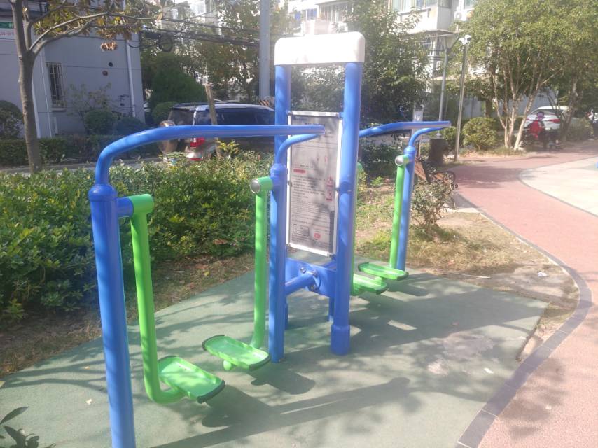 雙立柱太空漫步器