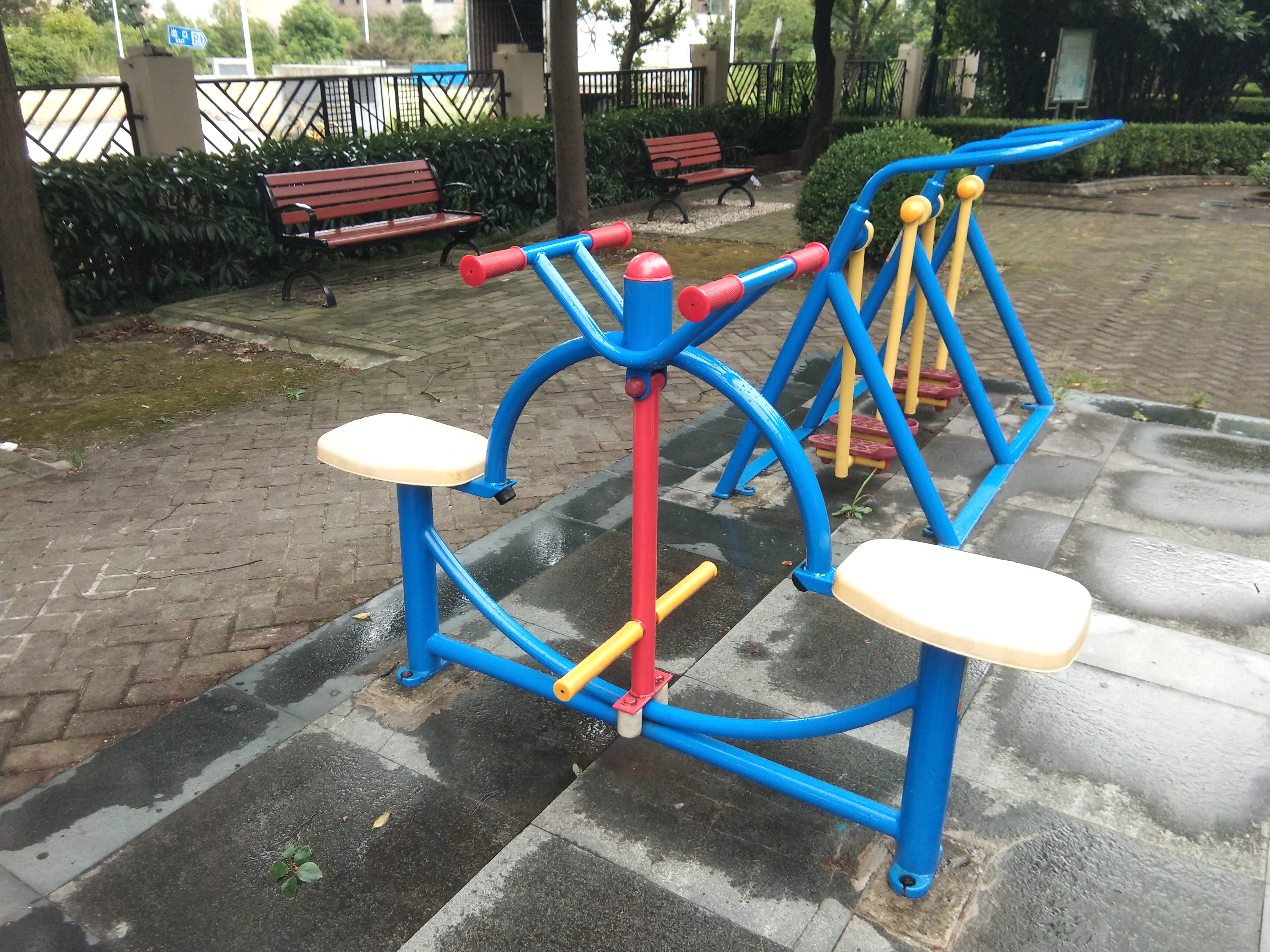 下肢康復(fù)器