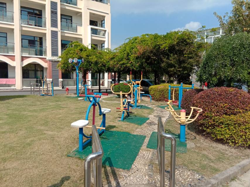 洞涇鎮(zhèn)敬老院健身點(diǎn)