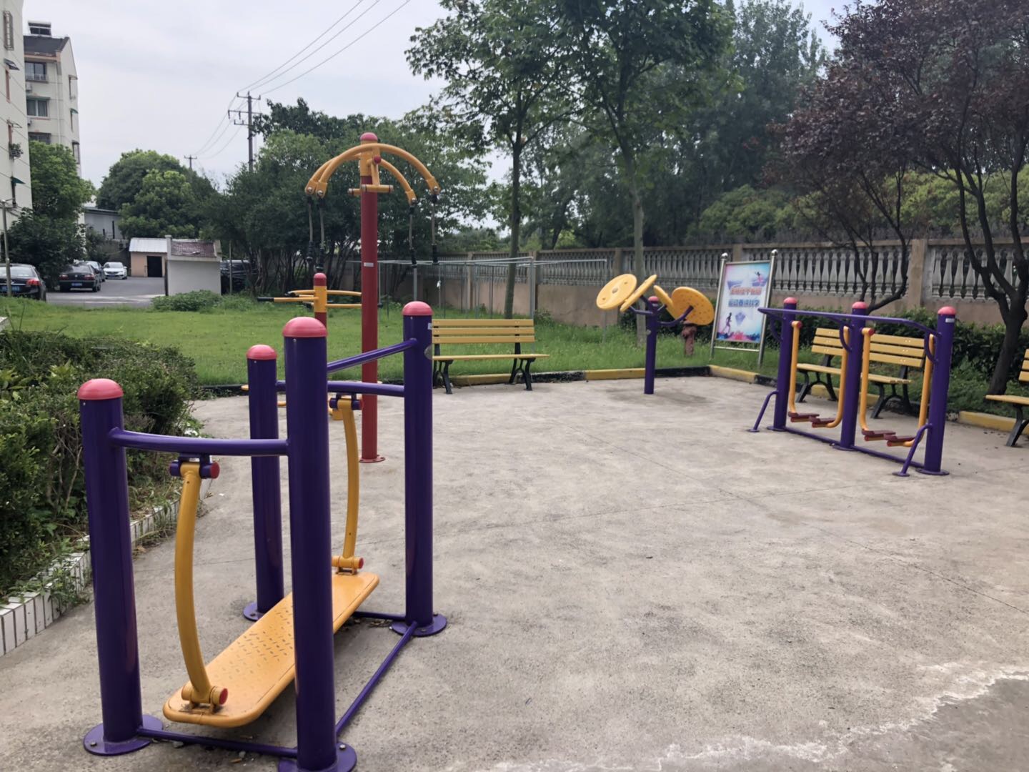 商建公寓健身點(diǎn)