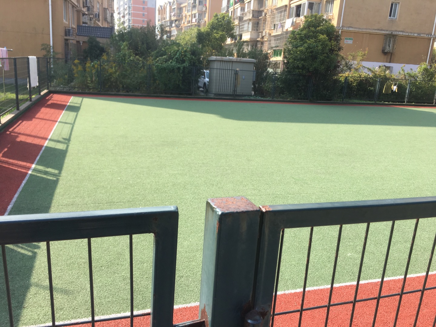 慶東居委門球場