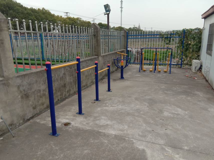 道新村活動(dòng)中心（東杜家宅118號(hào)）健身路徑