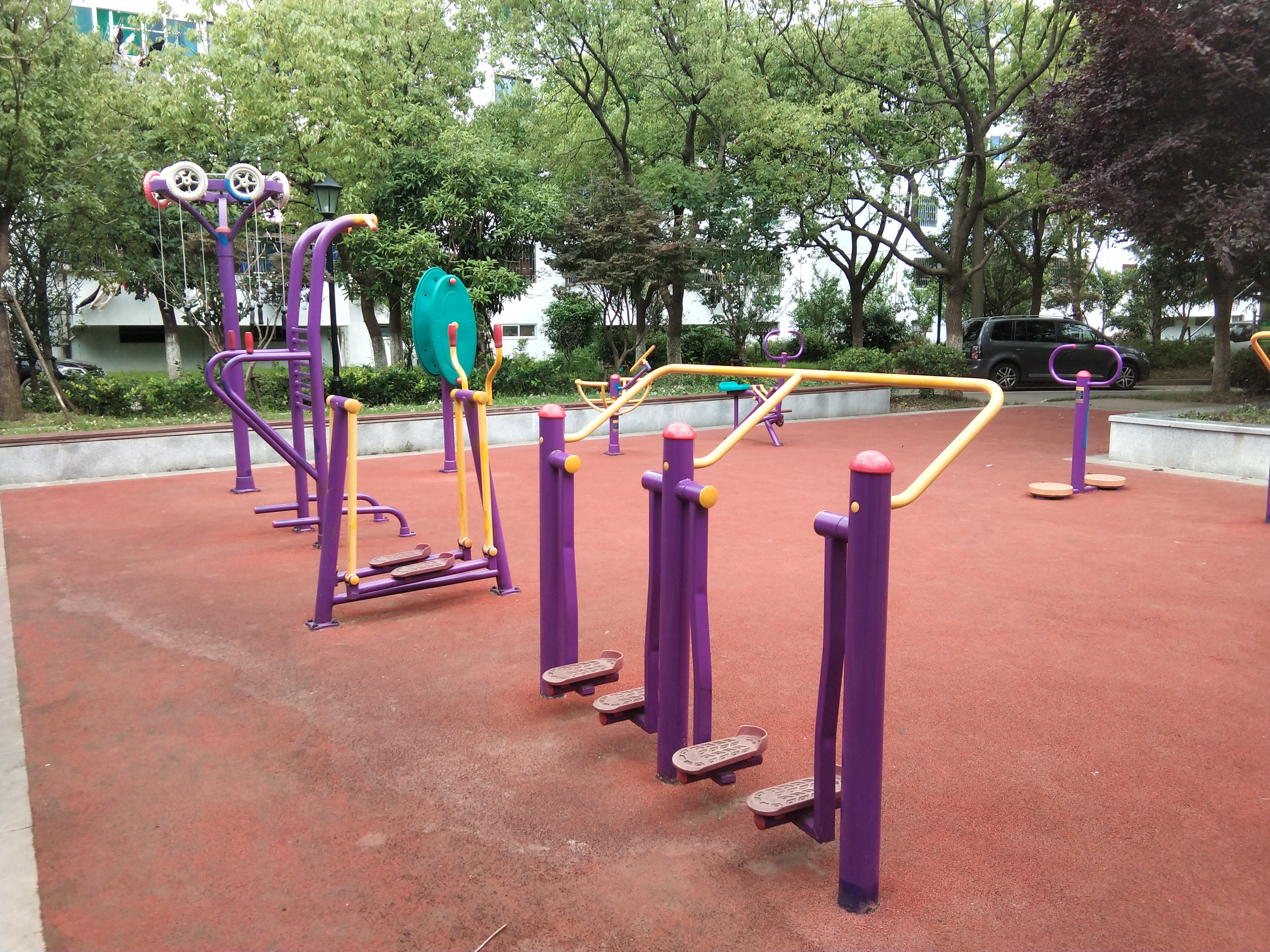 海灣鎮(zhèn)星火新二村健身點