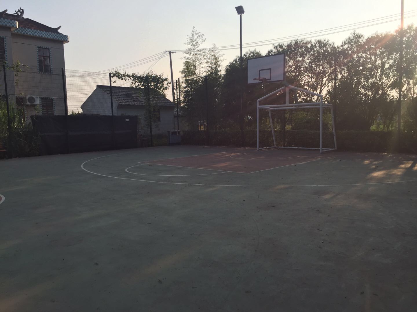 興隆村籃球場(chǎng)