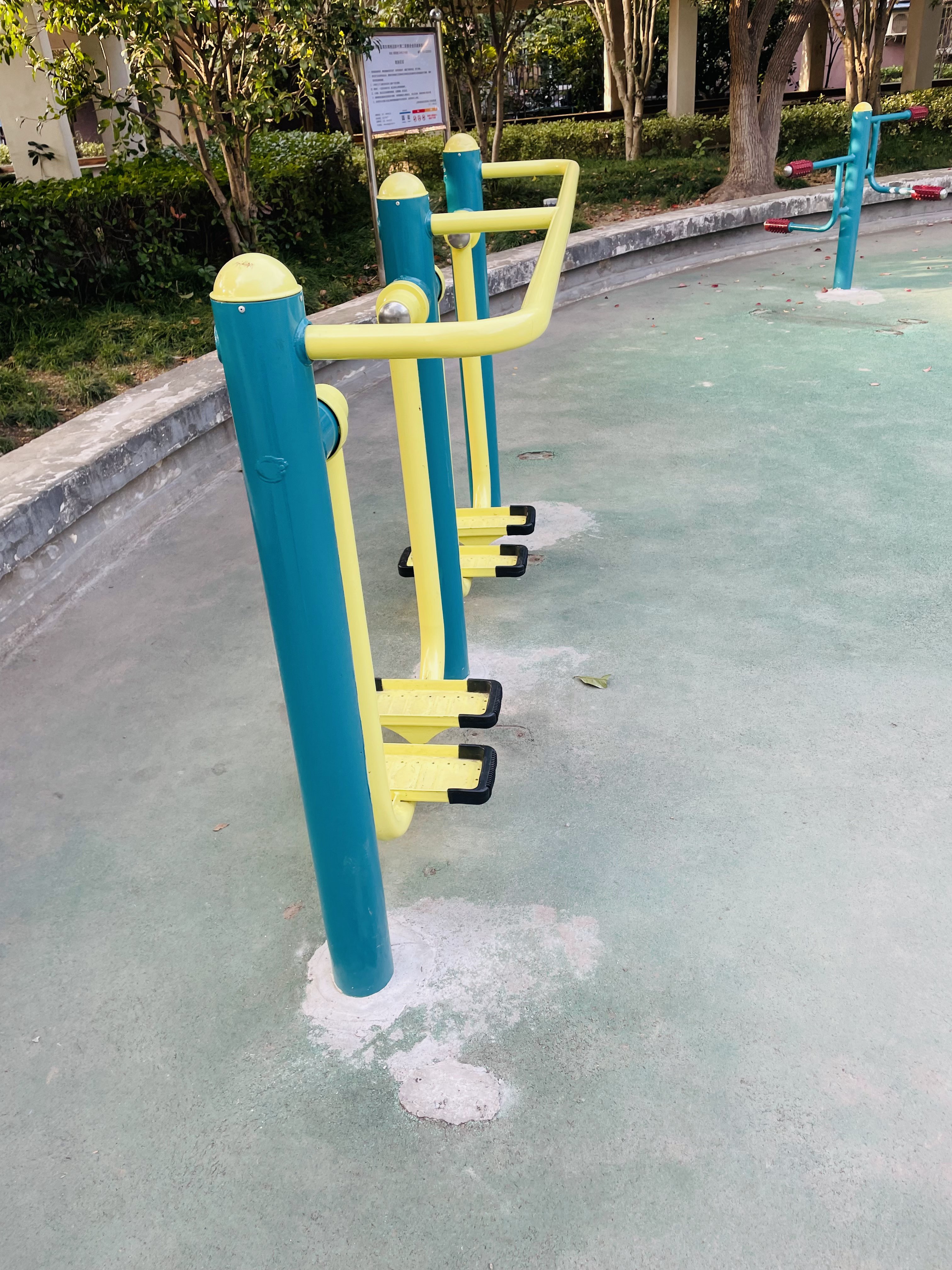 二位智能太空漫步機(jī)