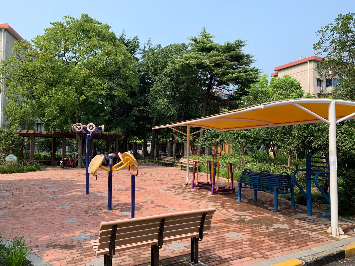 淞南一村居委二村健身點(diǎn)