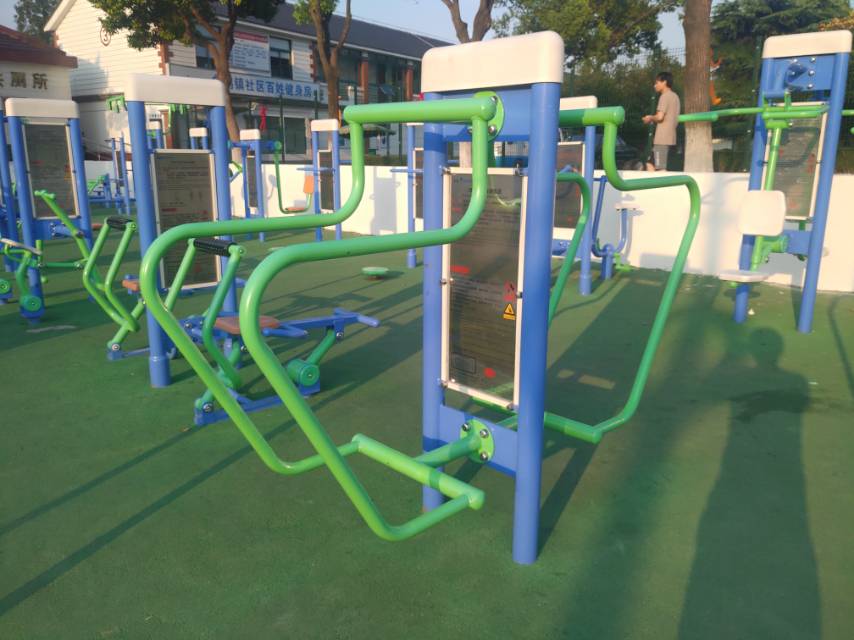 雙立柱曲臂訓練器