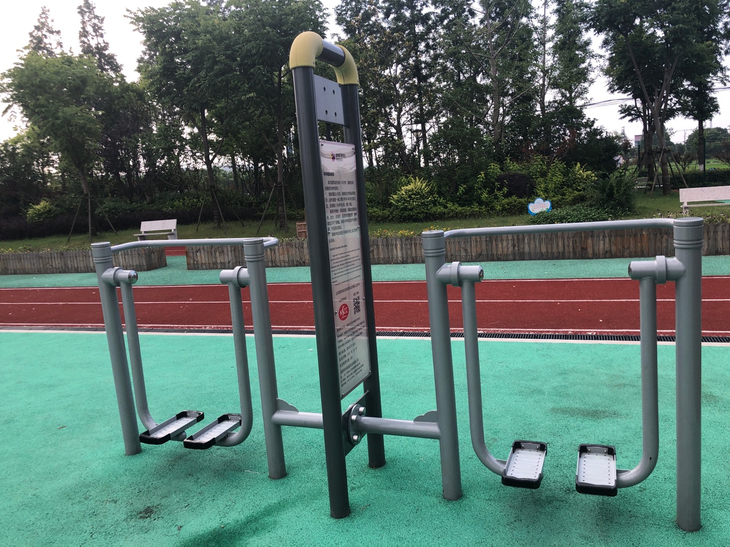 雙位太空漫步機(jī)