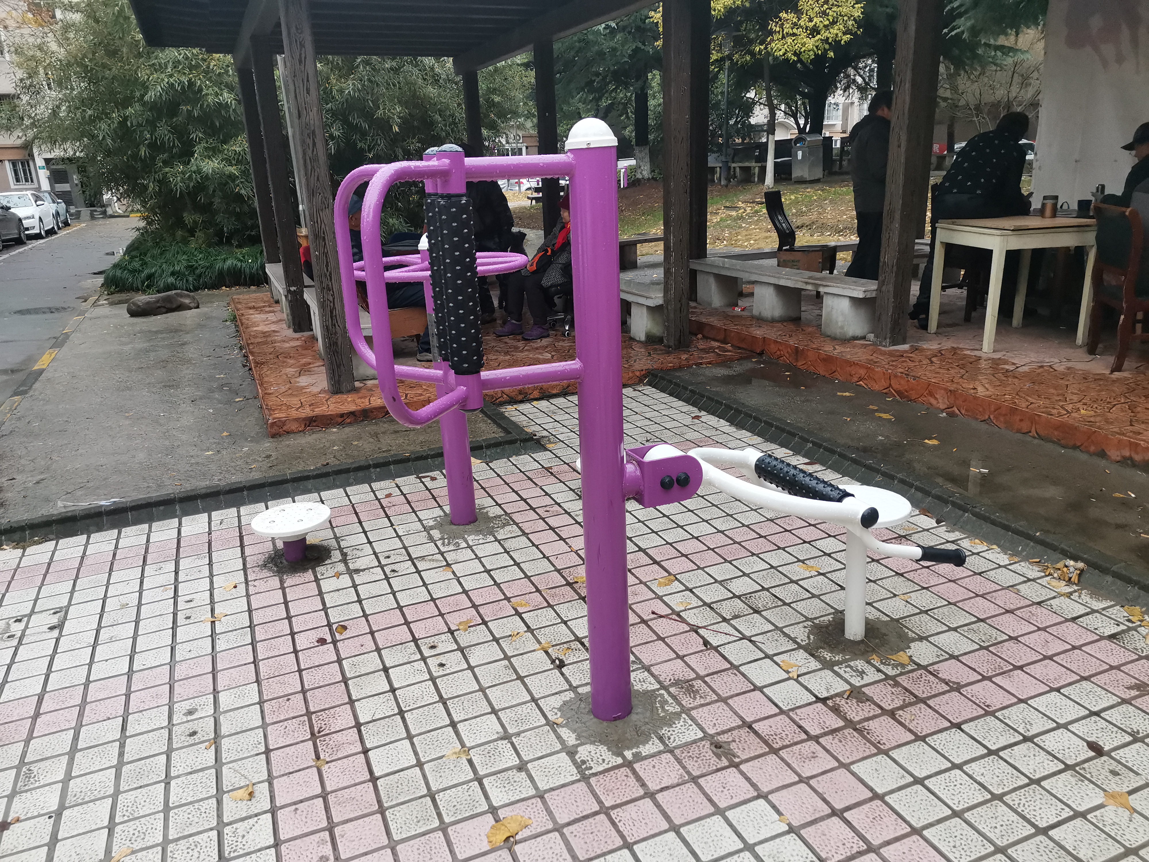 坐式腰背按摩器