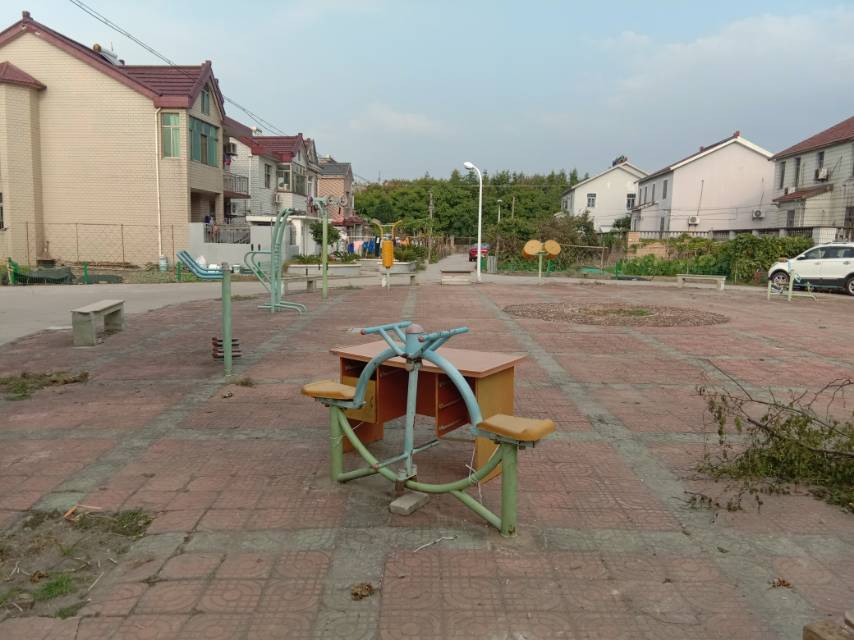 崇南小區(qū)健身點(diǎn)