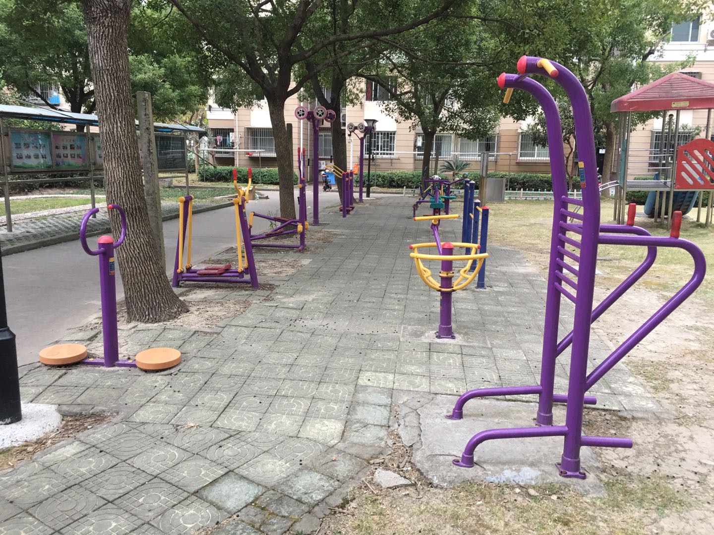 品新苑居委健身點(diǎn)2