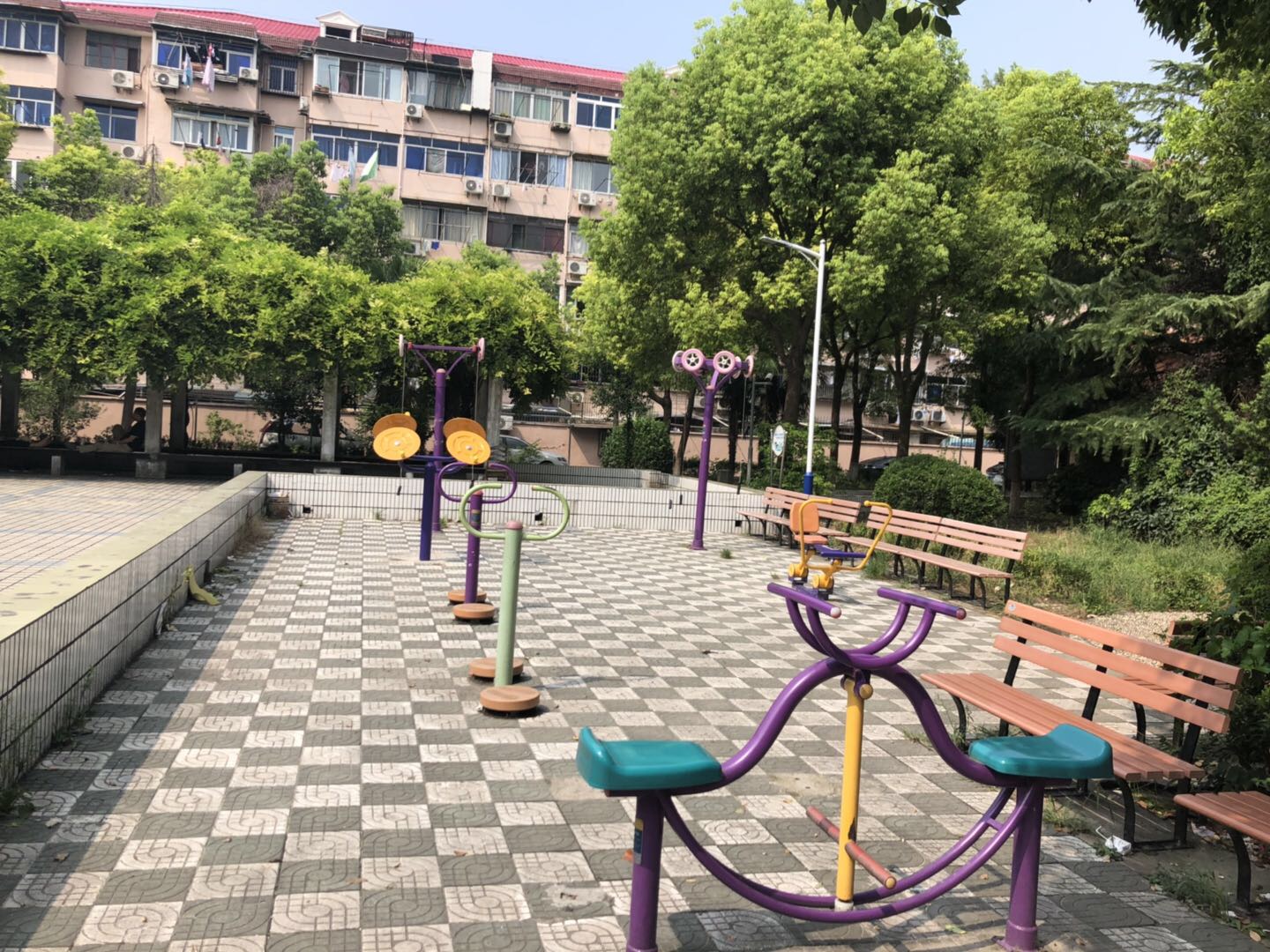 逸仙二村二居委健身苑點(diǎn)