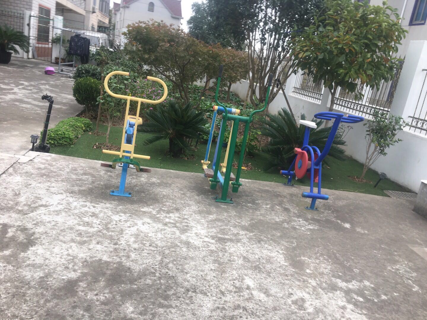 老港鎮(zhèn)建港村民委員會(huì)健身苑點(diǎn)