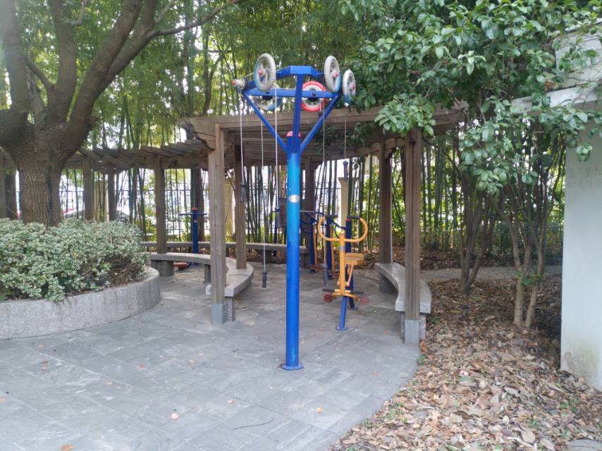 云蓮一居委東瑞公寓健身點(diǎn)