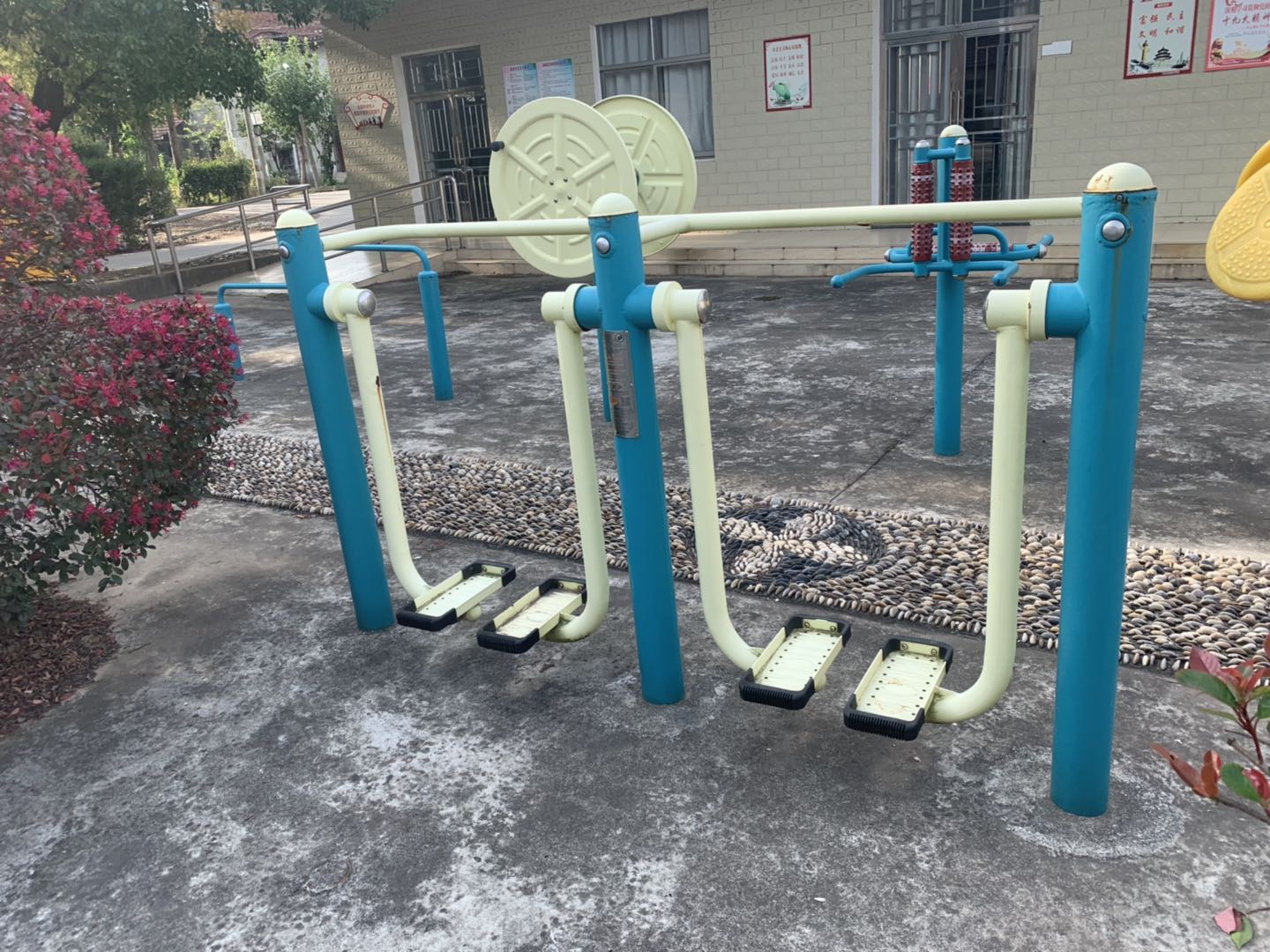 雙位太空漫步機