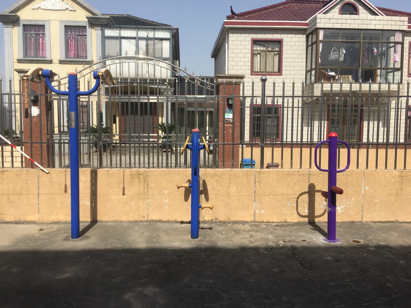 老港鎮(zhèn)大河村民委員會(huì)港南7組健身苑點(diǎn)