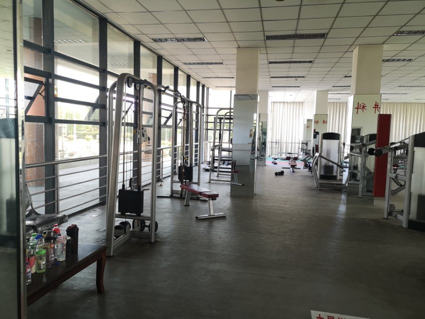 漕涇鎮(zhèn)百姓健身房