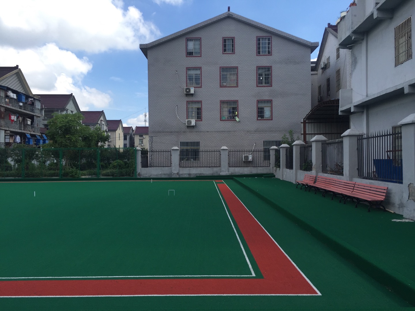 鷲山村門(mén)球場(chǎng)