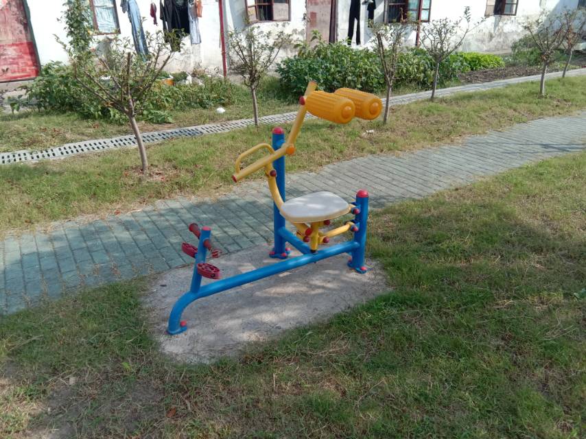 自重腹背鍛煉器