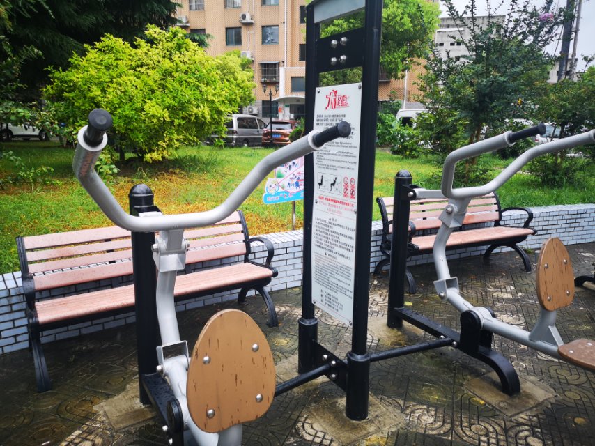 自重式高拉訓(xùn)練器