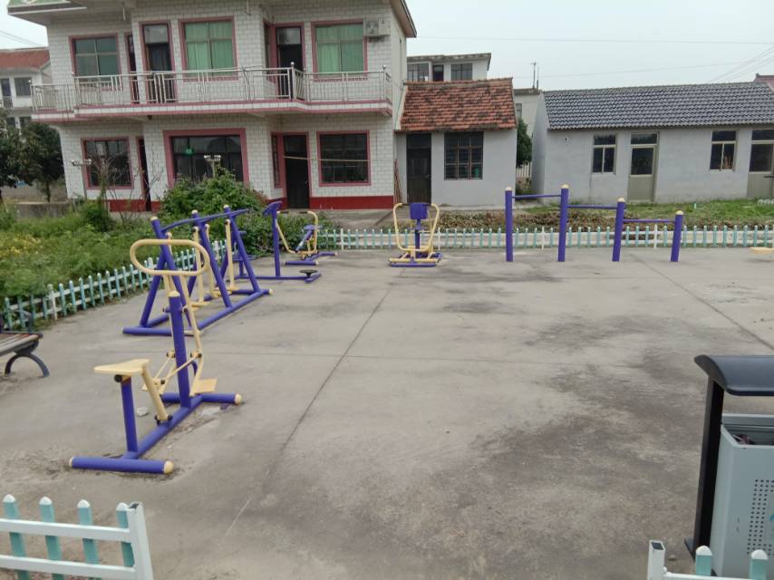 堡鎮(zhèn)四滧村4隊健身點