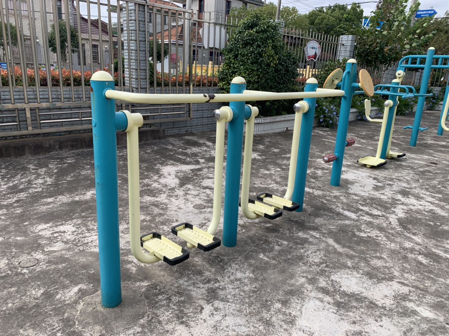 雙位太空漫步機