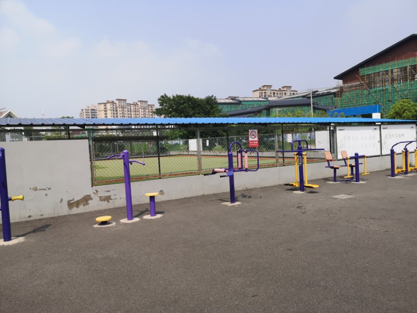 重固鎮(zhèn)泉華社區(qū)健身苑點