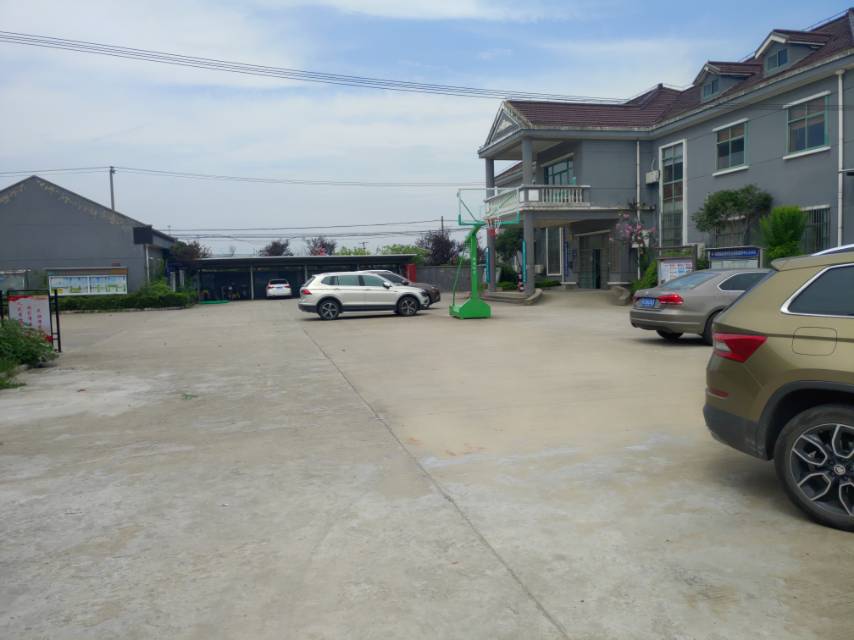 白鶴鎮(zhèn)金項村籃球場