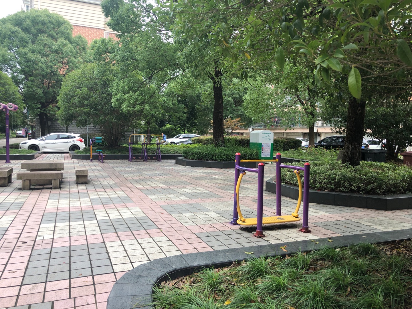 陽(yáng)光一居健身點(diǎn)④