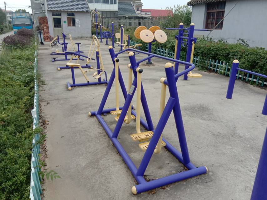 堡鎮(zhèn)四滧村3隊健身點