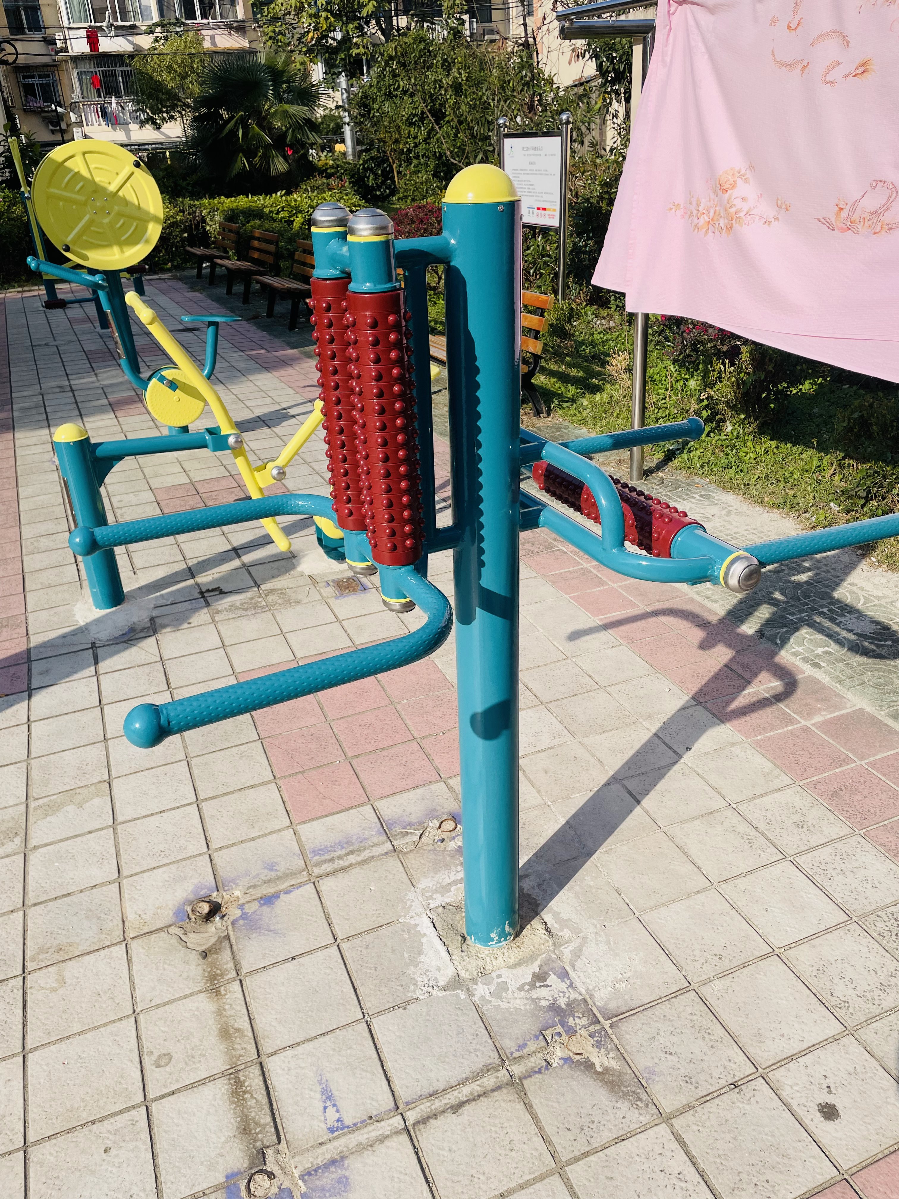 互動式腰背按摩器 互動式腰背按摩器