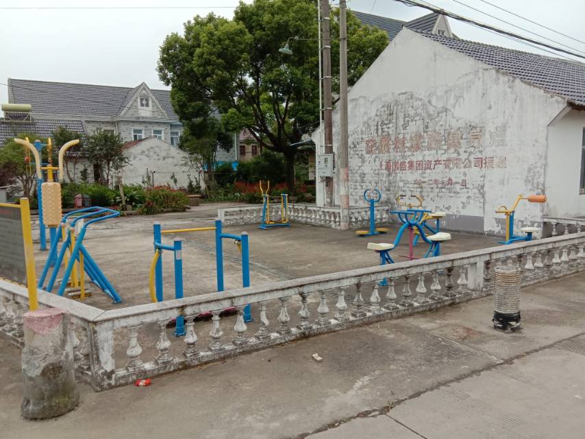 堡鎮(zhèn)花園村健身點