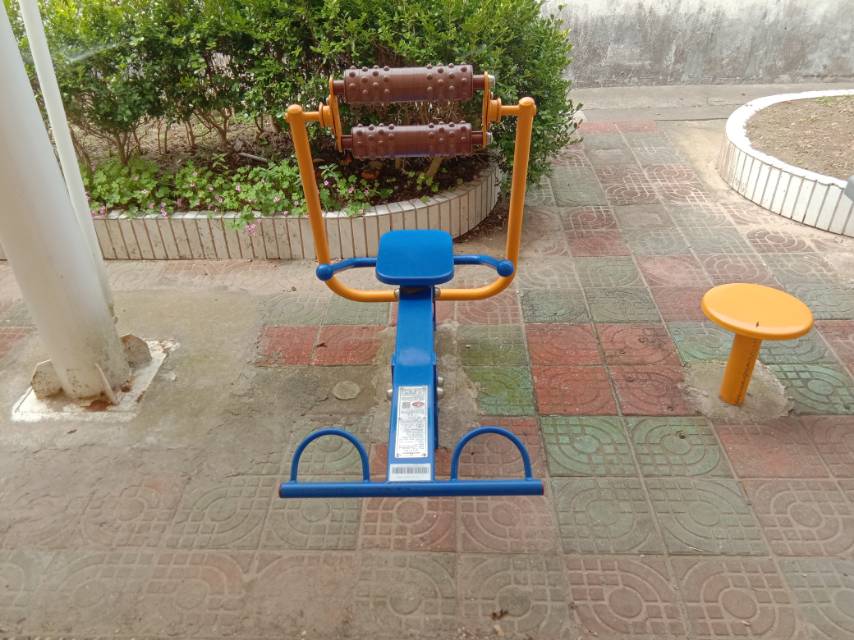 腹背屈伸訓(xùn)練器