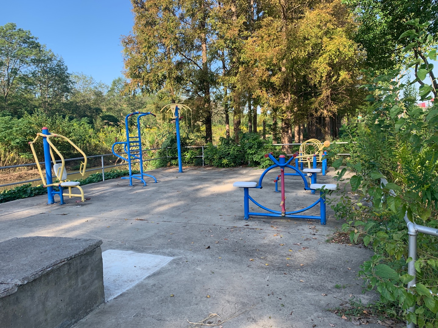 豎新鎮(zhèn)前衛(wèi)村健身點(diǎn)一