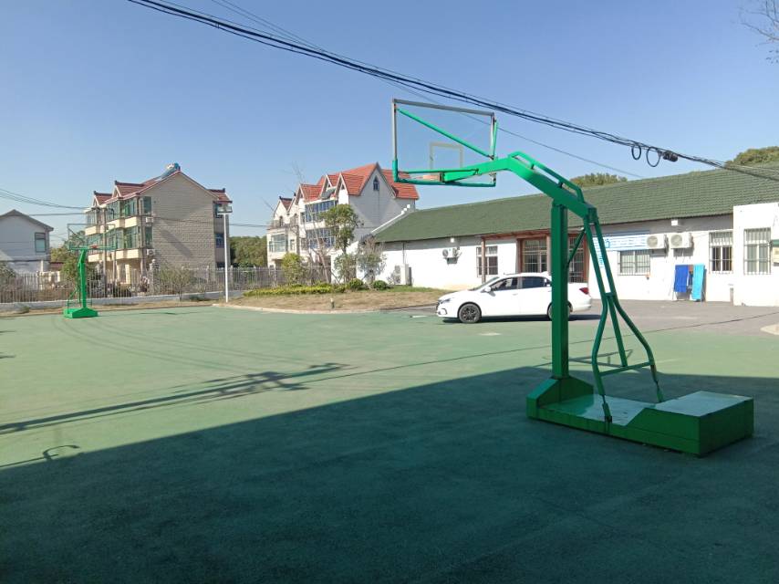 星火村村委會(huì)籃球場(chǎng)