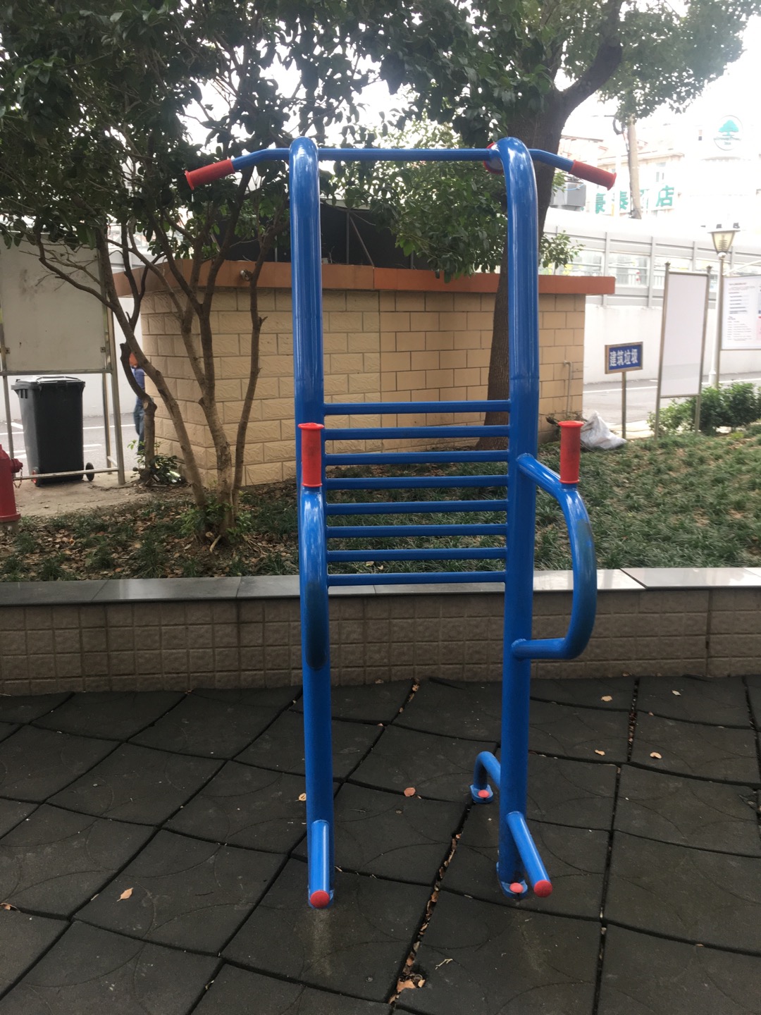 多功能訓(xùn)練器