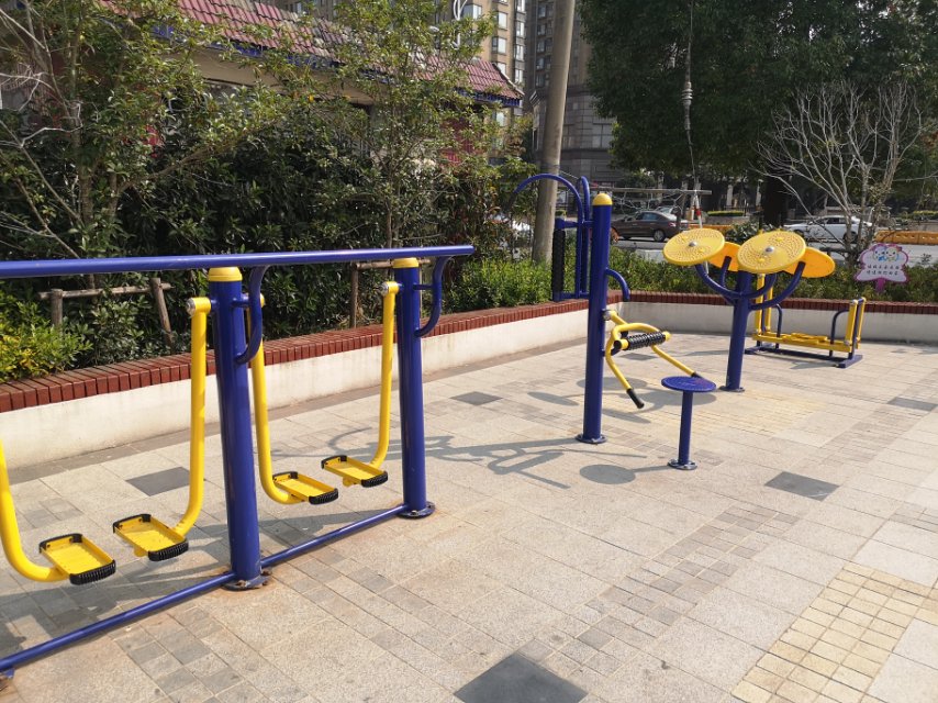 靜安區(qū)石門二路街道斯文里居委健身點(diǎn)（成都北路1037弄）