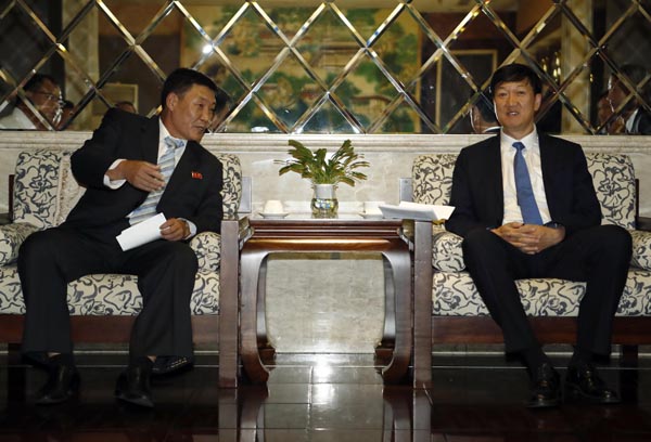 運(yùn)動(dòng)場(chǎng) 運(yùn)動(dòng)場(chǎng)